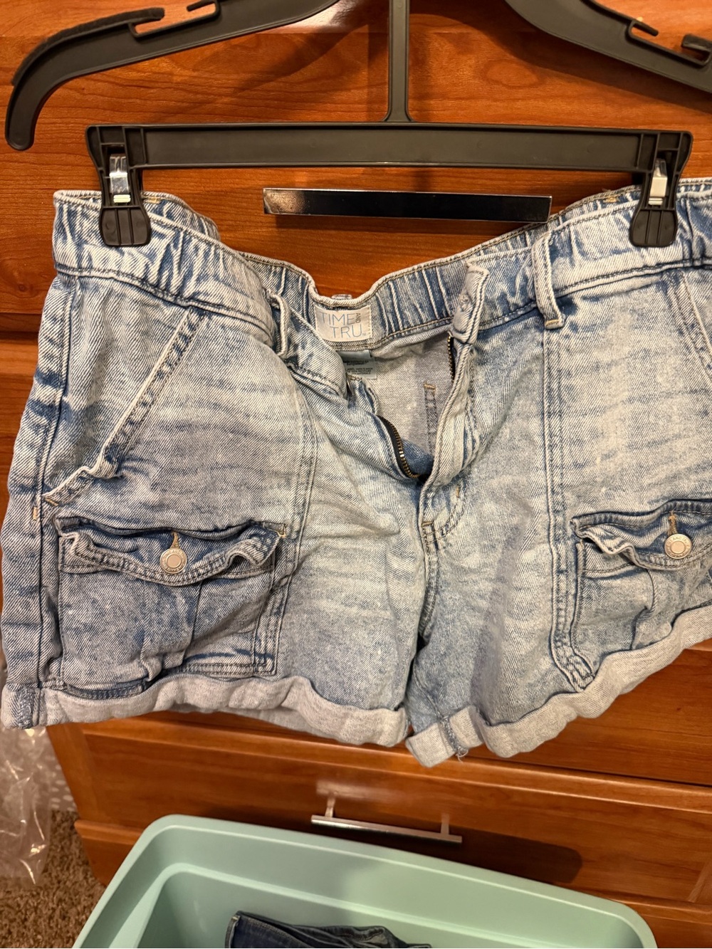 Time and Tru Light Blue Washed cargo Denim Shorts